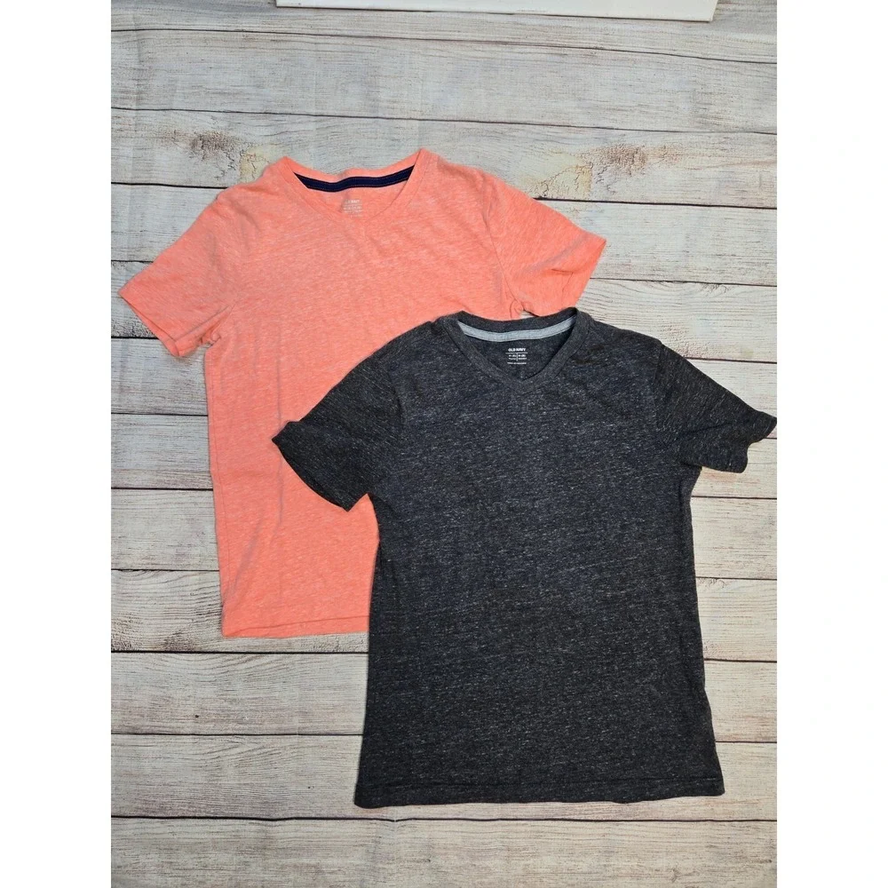 LOT of 2 Old Navy Boys V-Neck T-Shirts Size Medium (8) - Short Sleeve Cotton
